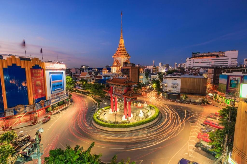 Assembly Hostel Bangkok Ngoại thất bức ảnh