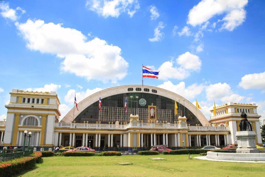 Assembly Hostel Bangkok Ngoại thất bức ảnh