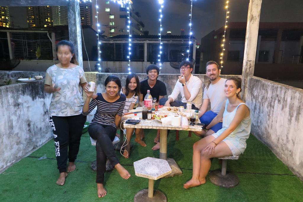 Assembly Hostel Bangkok Ngoại thất bức ảnh